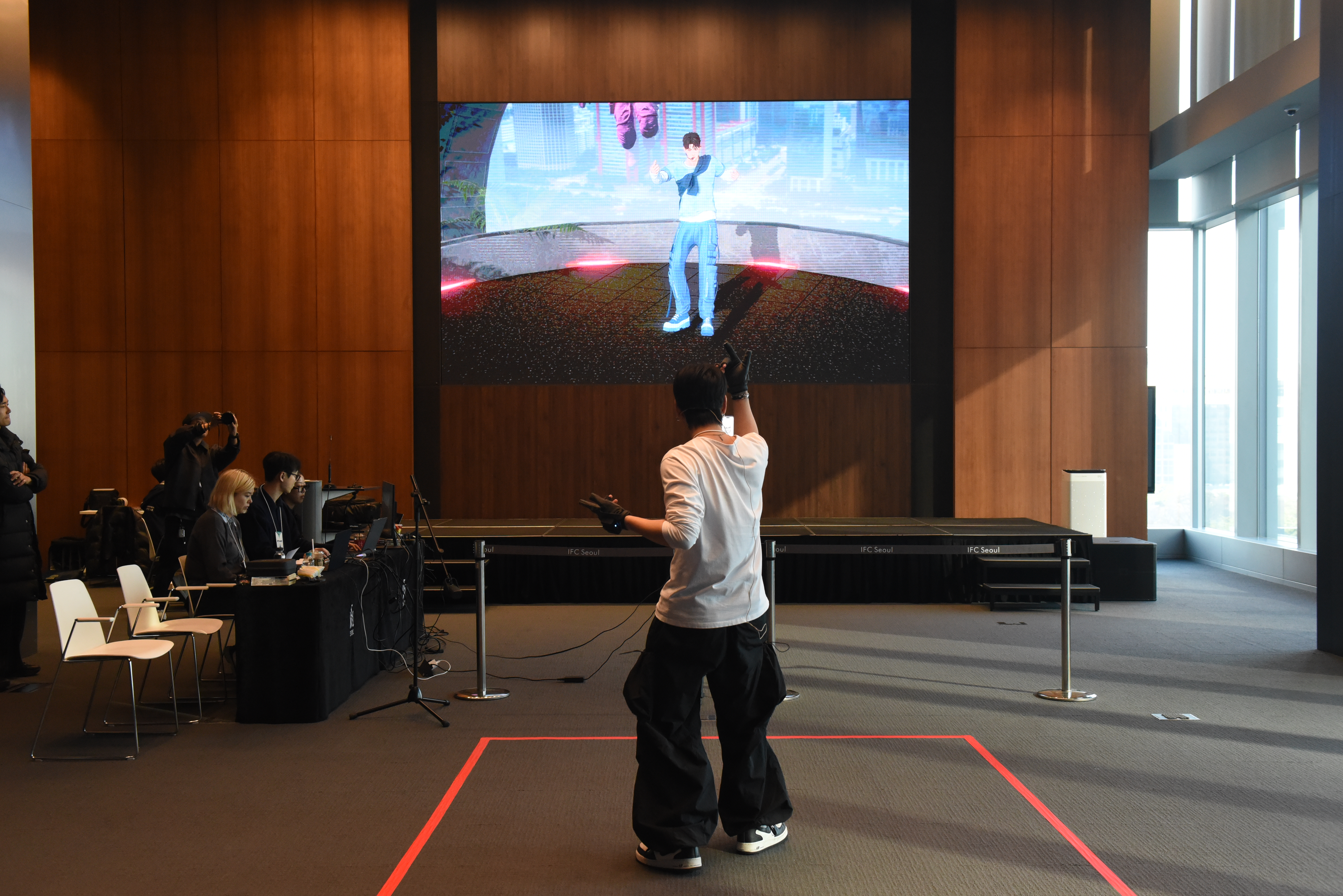 [Y터뷰] 지드래곤 소속사가 바라본 버추얼 아이돌의 미래