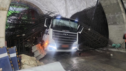  여의도역 신안산선 공사현장, 철근 통째로 무너져…사진 입수