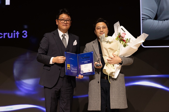 '신병' 민진기 감독, '2025 펀덱스어워드' 데이터 PD상 드라마 연출 부문 수상