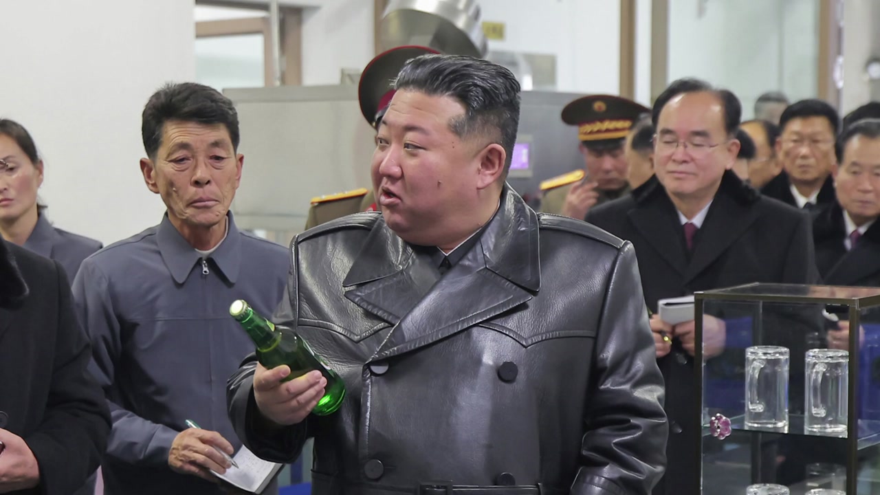 김정은, 사흘 만에 또 지방공장 준공식..."자급자족"