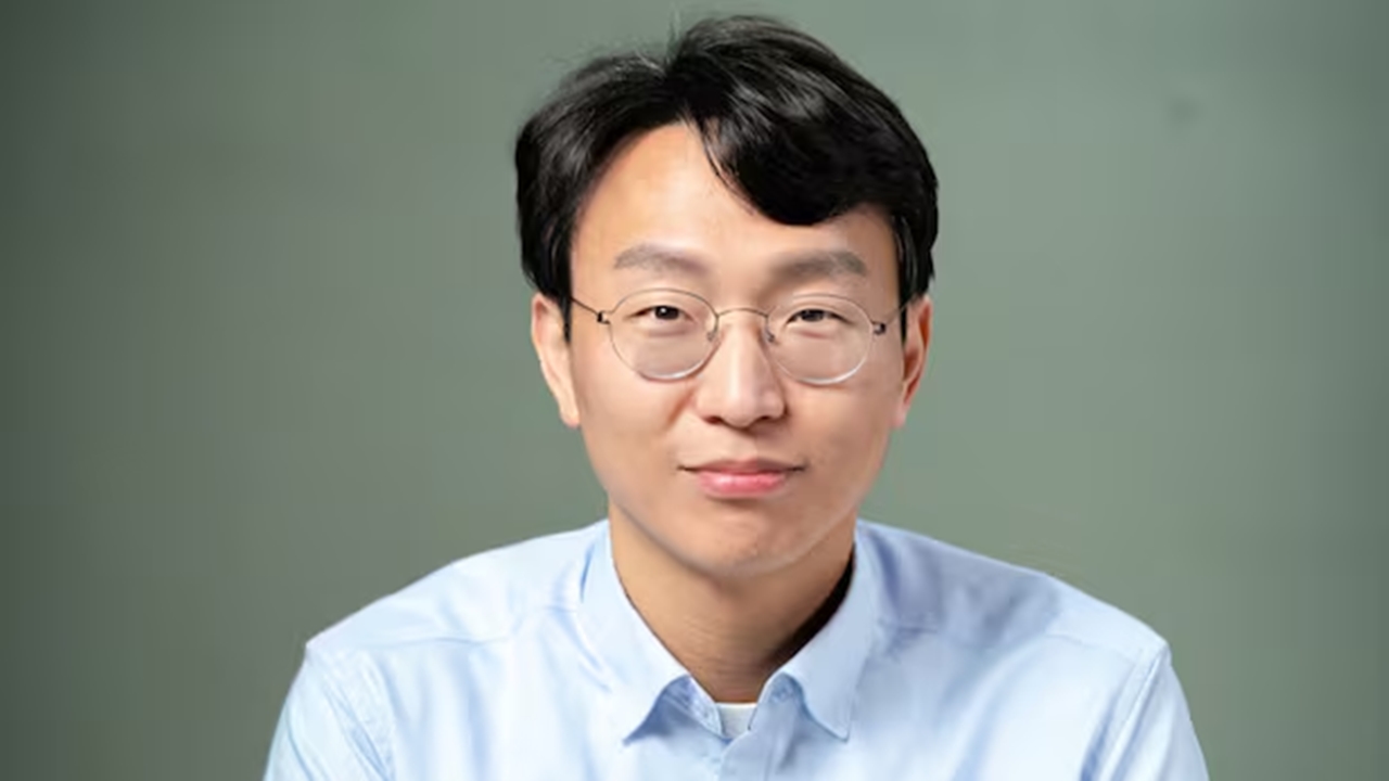 경찰, '저속노화' 정희원 박사 스토킹 피해 고소건 수사 착수