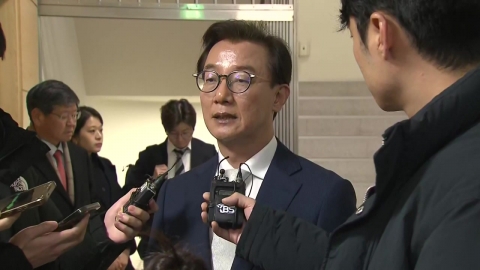 '통일교 의혹' 전재수, 경찰 첫 출석…"어떠한 금품수수 없었다"