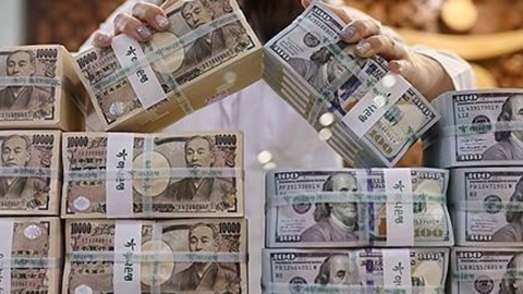 일본, 금리인상에도 엔저 지속…유로 대비 엔화 가치 역대 최저