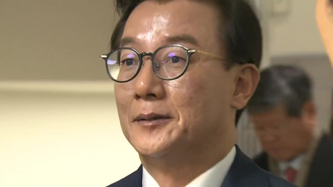 '혐의 부인' 전재수 고강도 조사…속도 내는 경찰