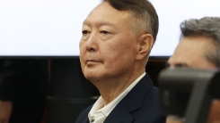 [속보] 김건희 특검, 윤석열 전 대통령 오전 조사 종료