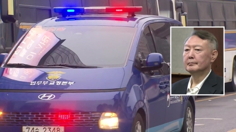 특검, 윤석열 첫 소환…명태균·매관매직 의혹 조사