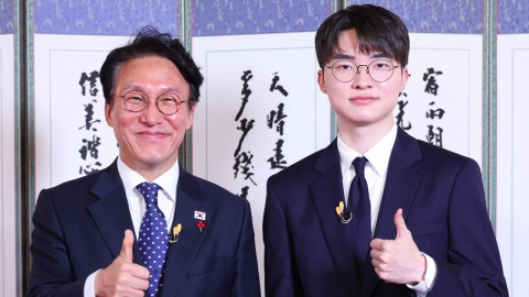 김 총리, 페이커와 대담..."국가·사회에 좋은 역할 해달라"