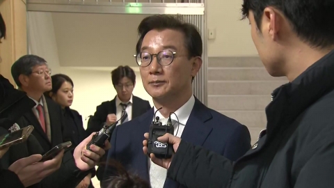 '전재수 고강도 조사' 경찰, 진술·압수물 분석 주력