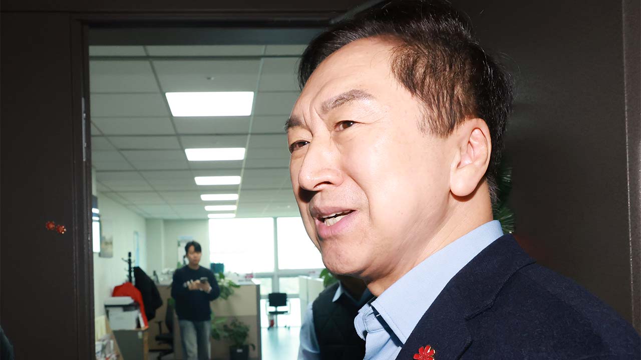 김건희 특검, '로저 비비에' 김기현 소환...피의자 조사