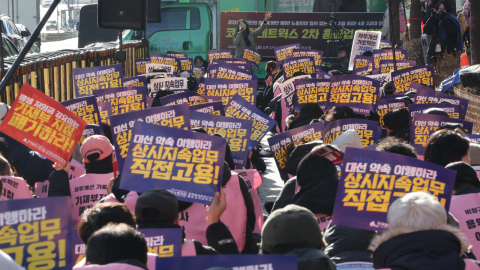  코레일 "오늘 철도노조 총파업 유보…열차 정상 운행"