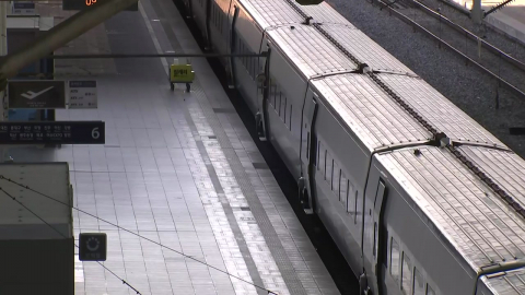 철도노조, 오늘 총파업 유보…모든 열차 정상 운행