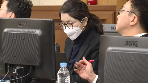  김건희, '알선수재 공모' 건진법사 재판 증인 출석