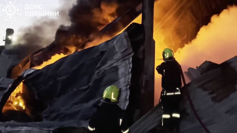 물 건너간 '크리스마스 휴전'…폭탄 테러에 대규모 공습 격화