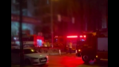  서울 송파 방이동 아파트 화재 진압 중…"심정지 2명 이송"