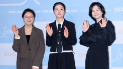 윤가은 감독 '세계의 주인'…하반기 영화상 6관왕 쾌거