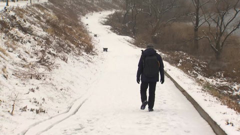 강원 영서에 많은 눈, 사고 잇따라…오늘도 빙판길