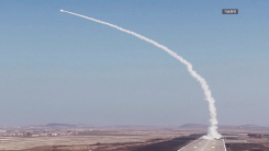 [속보] 북 "신형장거리대공미사일 동해상 시험발사"