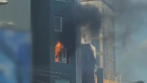 충무로역 인근 건물 불나 1명 이송…17명 구조·대피