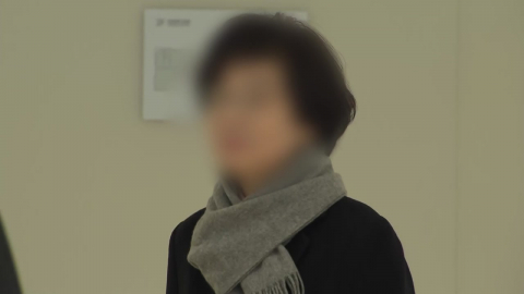 [현장영상+] '로저비비에' 김기현 아내, 취재진 질문에 묵묵부답