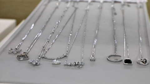 골드보다 '실버 러시' 열풍…160% 고공 행진에 과열 경고