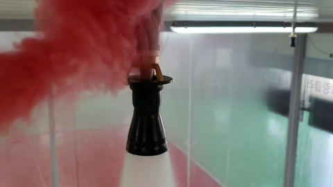 "물 뿌리며 연기 빨아들인다"...첨단 설비로 인명구조