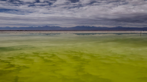 칠레 리튬 채굴 대형 합작사 출범...중국 지분 22%