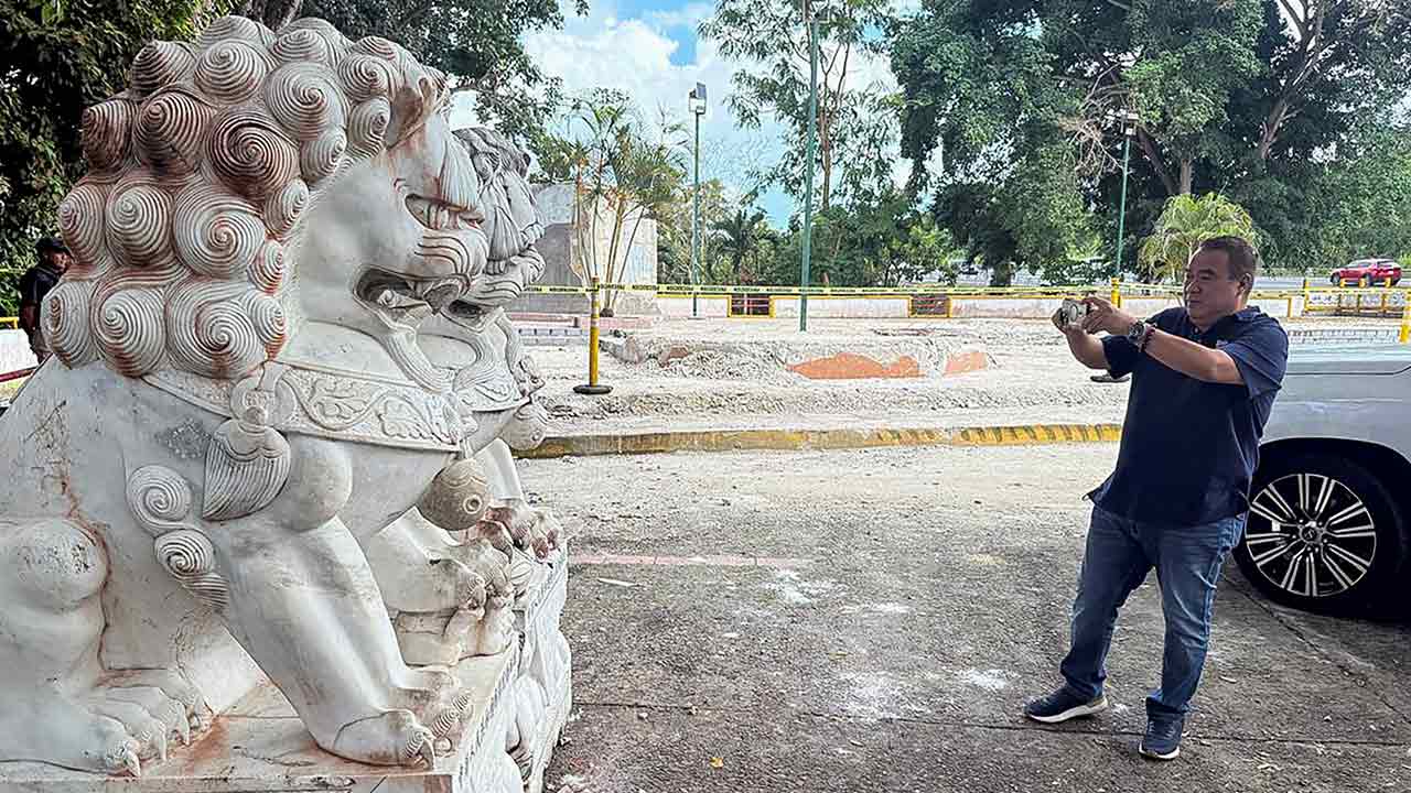 파나마 운하 인근 중국 기념물 심야 철거...중국 정부 반발