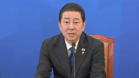  민주 김병기, 원내대표직 사퇴…"국민 상식·눈높이에 부족했다"