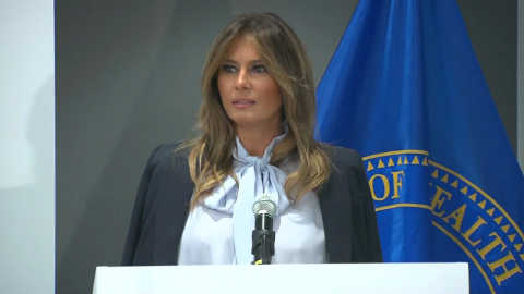 자기 다큐 찍고 577억…멜라니아 '영부인 상업화' 비판