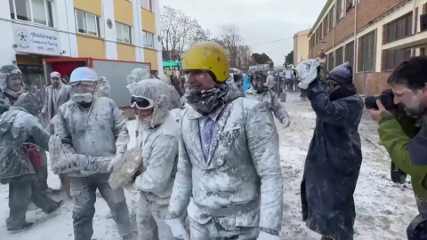 [나우쇼츠] 전쟁터? 시위현장?…"스페인 밀가루 싸움 축제"