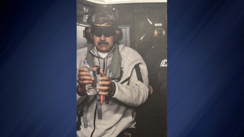 트럼프, 눈 가리고 수갑 찬 마두로 압송 사진 공개