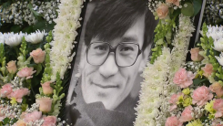 ’국민배우’ 안성기 별세...이정재·정우성 등 운구 예정