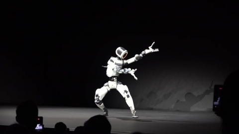 실험실에서 나온 현대차 로봇 \'아틀라스\'…"2028년 상용화"