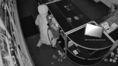 한밤중 가게 침입해 포켓몬 카드 2천만 원어치 절도