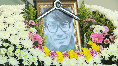 "따뜻한 사람 안성기"…'환한 미소' 국민배우와의 인연