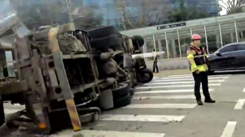 신목동역서 화물차·버스 충돌 사고…3명 병원 이송