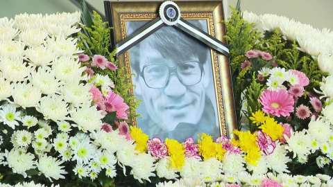 "따뜻한 사람 안성기"…'환한 미소' 국민배우와의 인연