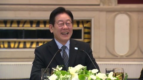 "각자 제자리 의미로 석사자상 기증...대신 푸바오 요청"