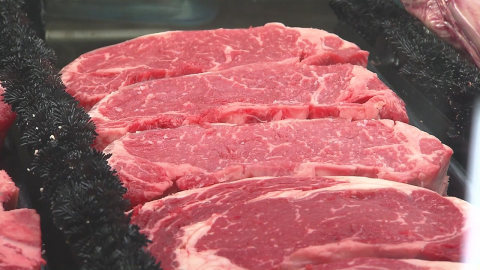 "붉은 고기·지방 많이 먹어…김치도 좋아" 트럼프 정부 권장식단도 ’파격’