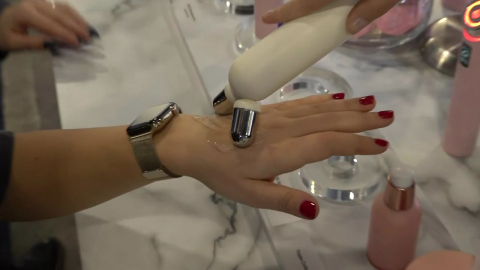 "한국 연예인처럼"…K-뷰티테크·헬스케어로 CES ’들썩’