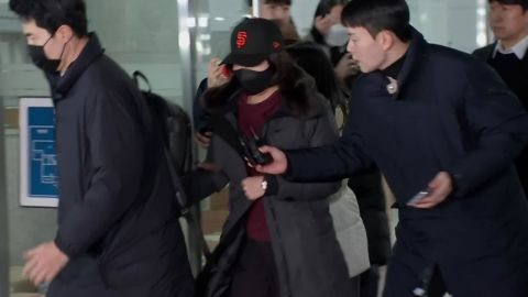 김경, 3시간 반 조사 뒤 귀가…조만간 재소환 방침