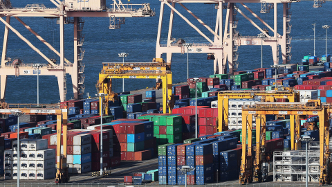  1월 초 일 평균 수출 4.7%↑...전체 수출액은 2.3%↓