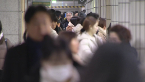 버스 파업에 퇴근길 직장인 가득…이 시각 신도림역