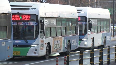 시내버스 파업 이틀째 출근길 차질…오후 협상 재개