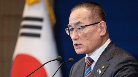 청와대 "한일 셔틀외교 완전히 정착…과거사 풀 실마리 마련"