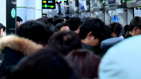 시내버스 파업 이틀째 시민들 퇴근길 혼잡…이 시각 신도림역