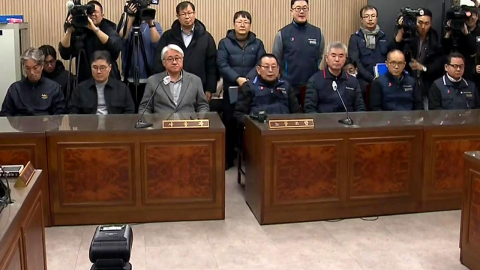 서울 시내버스 ’역대 최장’ 파업…노사 협상 재개