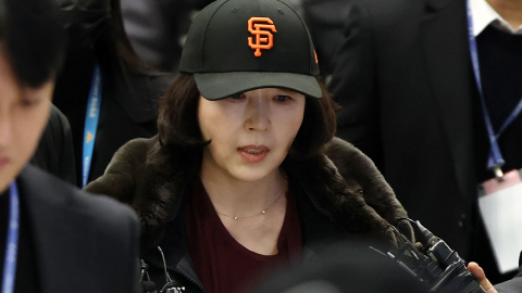 김경 "1억 줄 때 강선우도 있어"...내일 오전 2차 소환