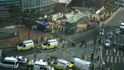 [속보] 서울 서대문구 빌딩으로 간선버스 돌진