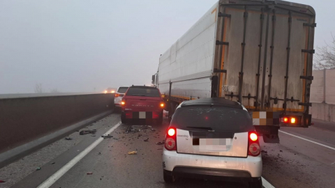 교통사고에 해루질 참변…안개·미세먼지 ’잿빛 공포’